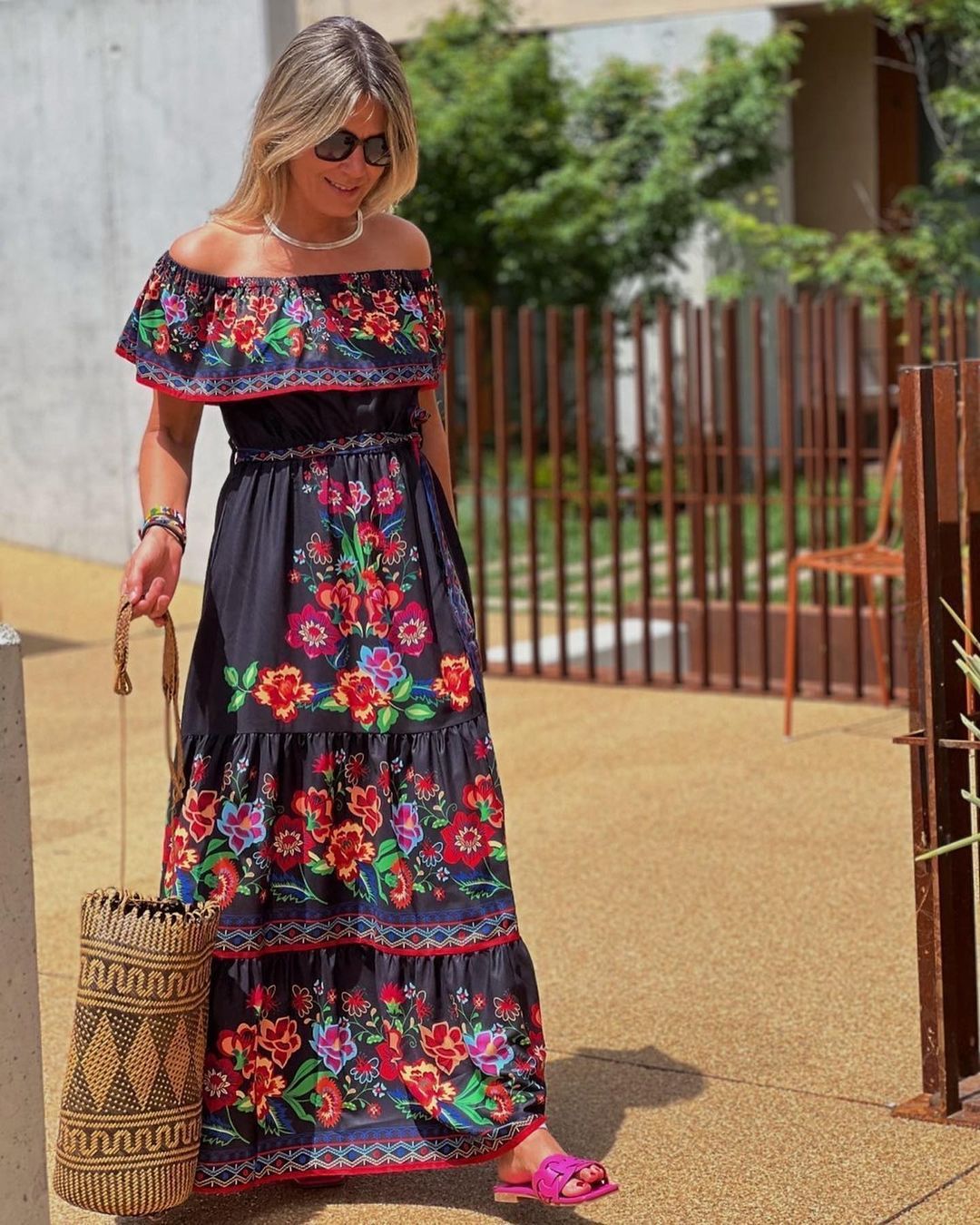 Élégance Robe Florale et Charme d'Été