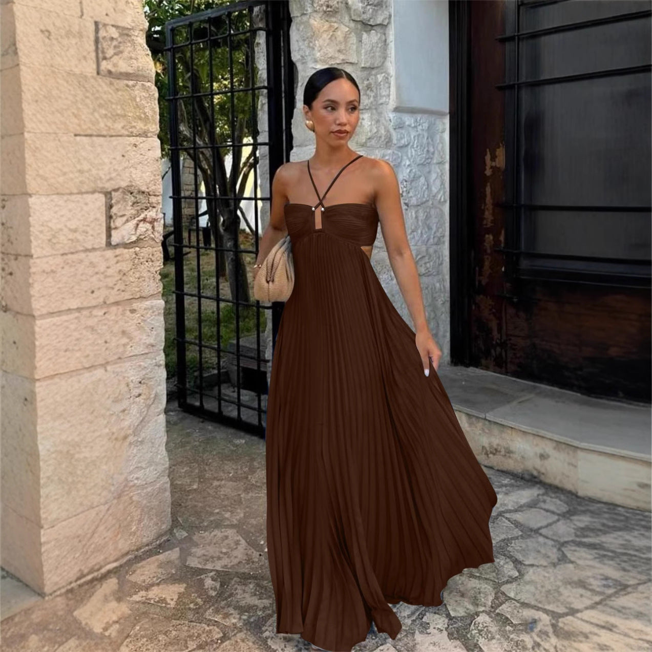 Robe tube plissée chic – style minimaliste & glamour
