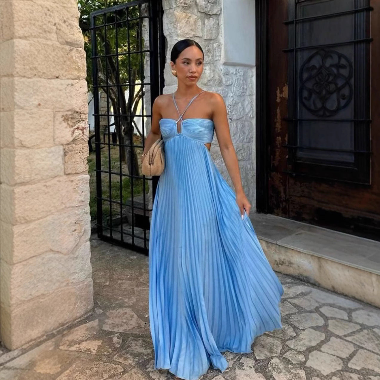 Robe tube plissée chic – style minimaliste & glamour